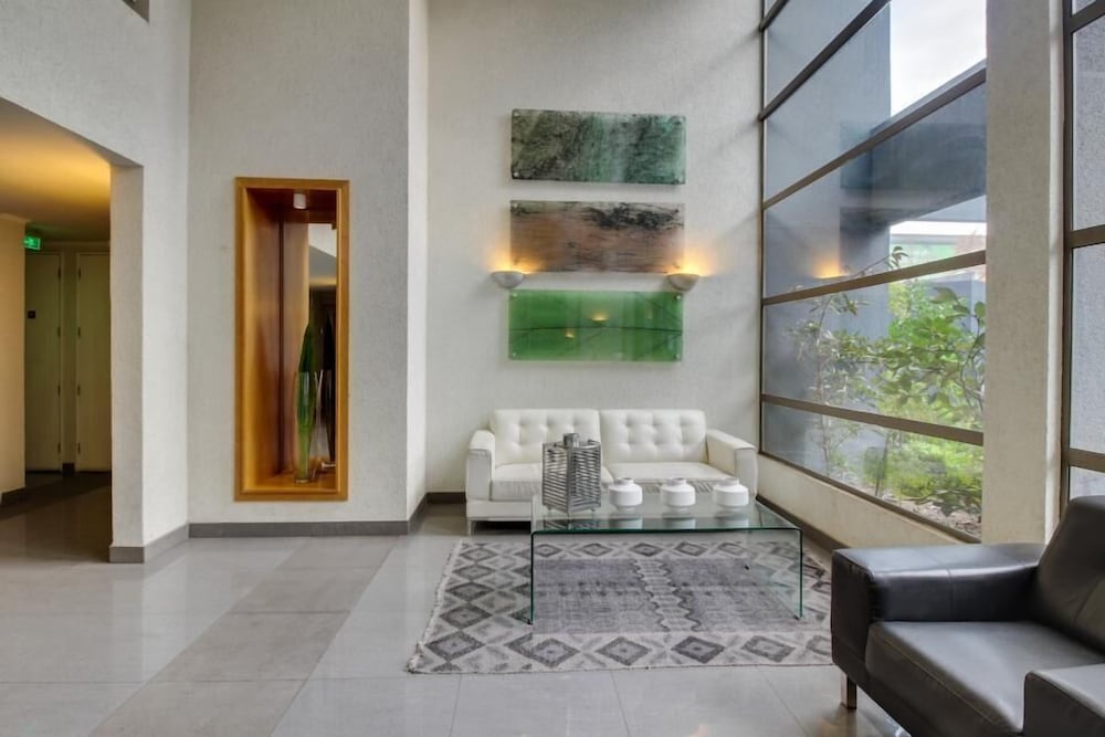 Altos Alameda apartments