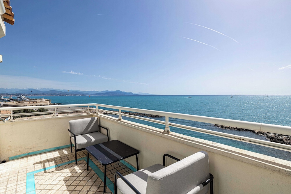 Sublime Appt - 2bd/4p - Terrace sea View - Antibes