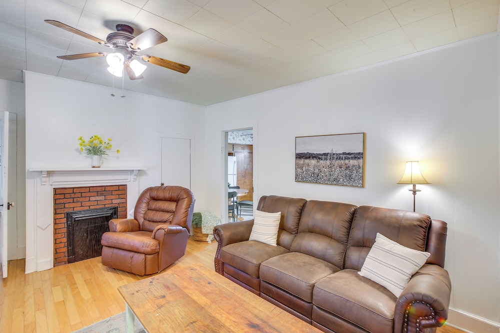Home 9 Mi to Dtwn Springfield w/ Porch & Yard!