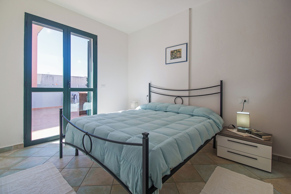 Residence Maria Antonia - Grazia Deledda