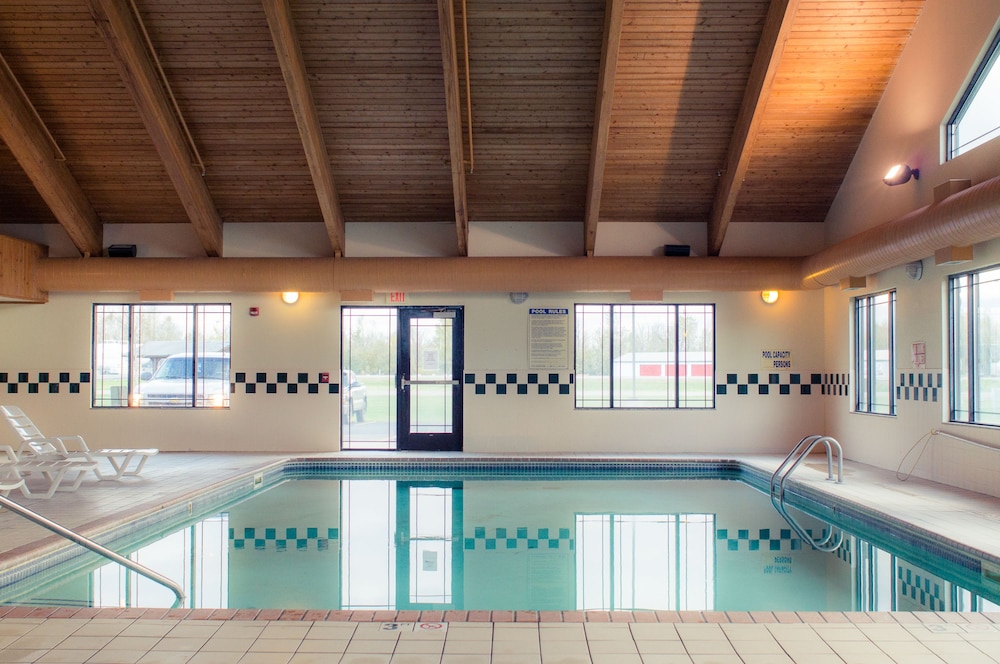 White Oak Inn & Suites