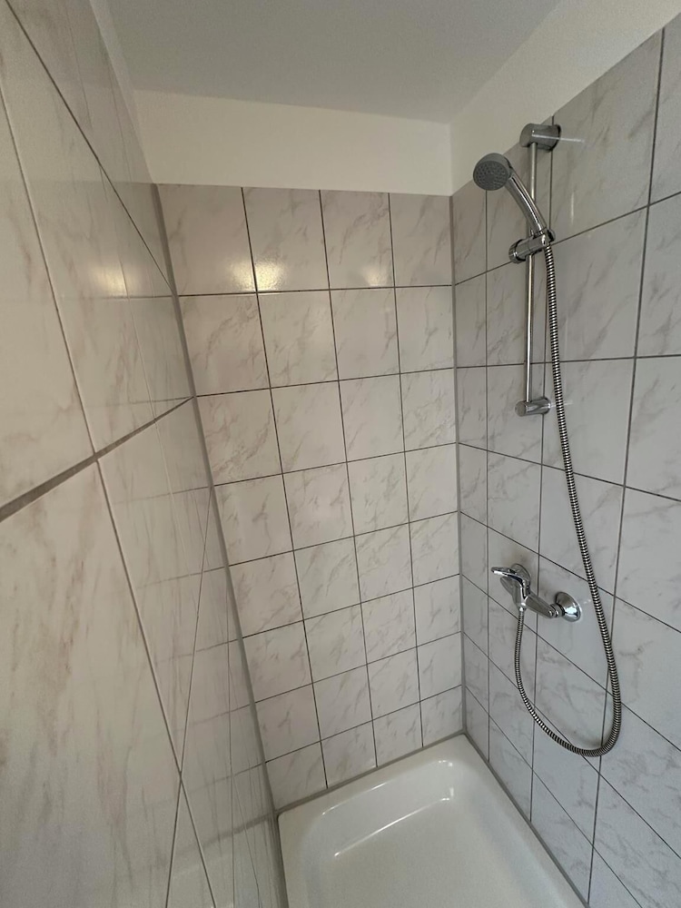 2-Rent Group Hostel Apartments HAN53