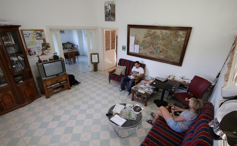 Auberg-Inn Guesthouse