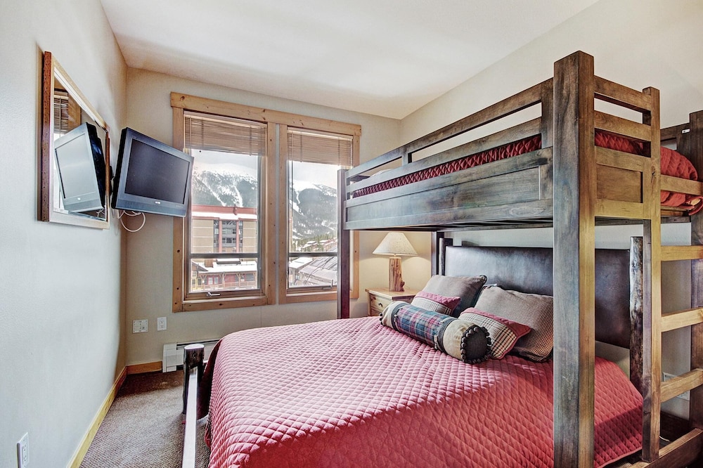 Amazing Condo in Heart of Center Village - TX304 by RedAwning