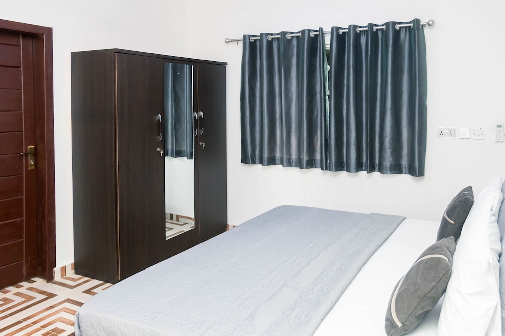 Legit Luxury Apartments in Accra, Dome Pillar2 view 3