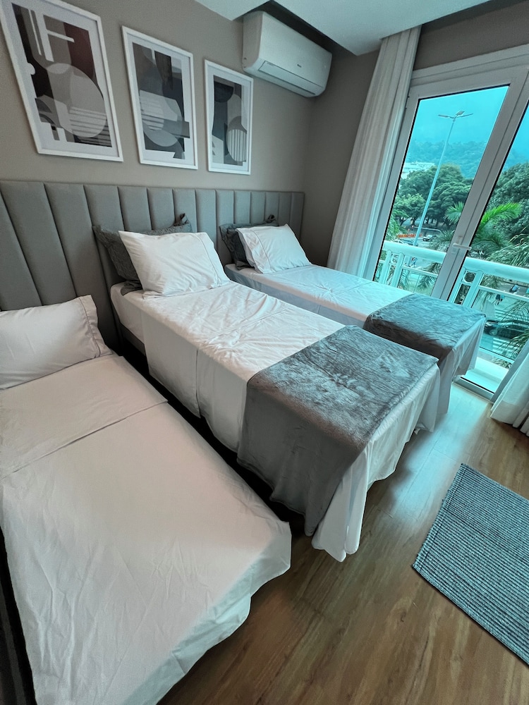 Duplex Leblon com Garagem Vista Cristo - 2 Quartos