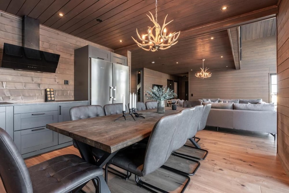 Idre Sky Mountain Lodge- Ski in Ski out