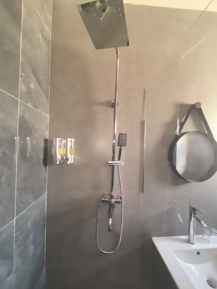 Bryanston Palms Accommodation