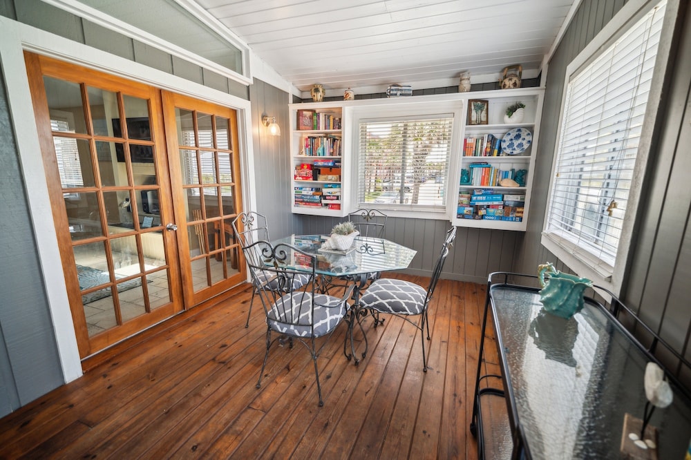 Charming Coastal Retreat Steps From Beach 3 Bedroom Home