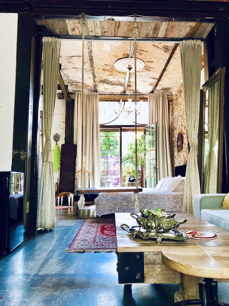 Trieste Neve Tzedek Boutique Suites