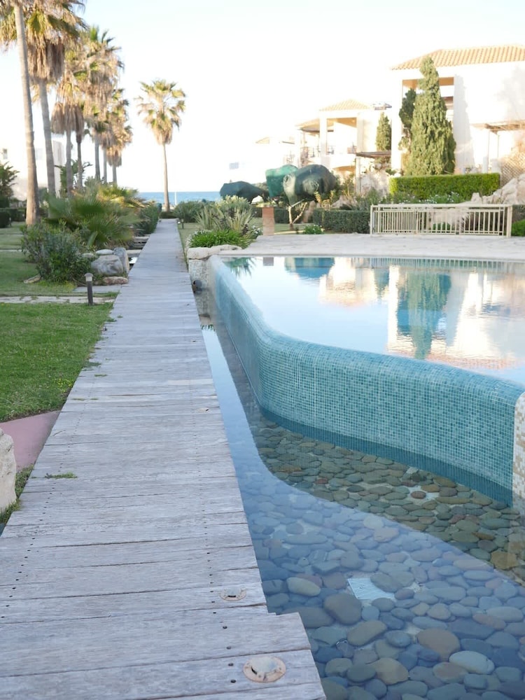 Cassiopeia 2-Beds Lower on Beach w Pool