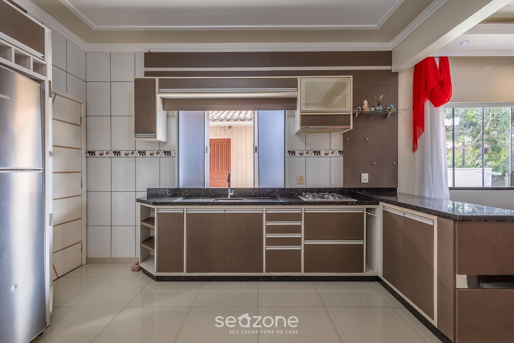 Houses Near Beto Carrero World - REK