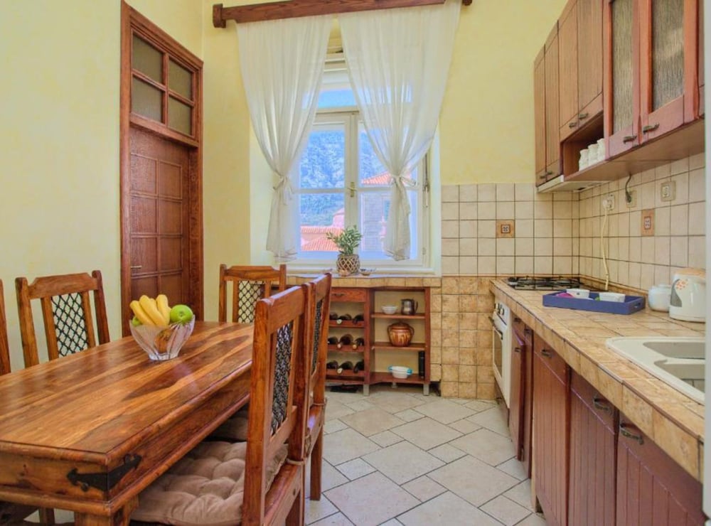 Kotor Old Town Charm Apartment