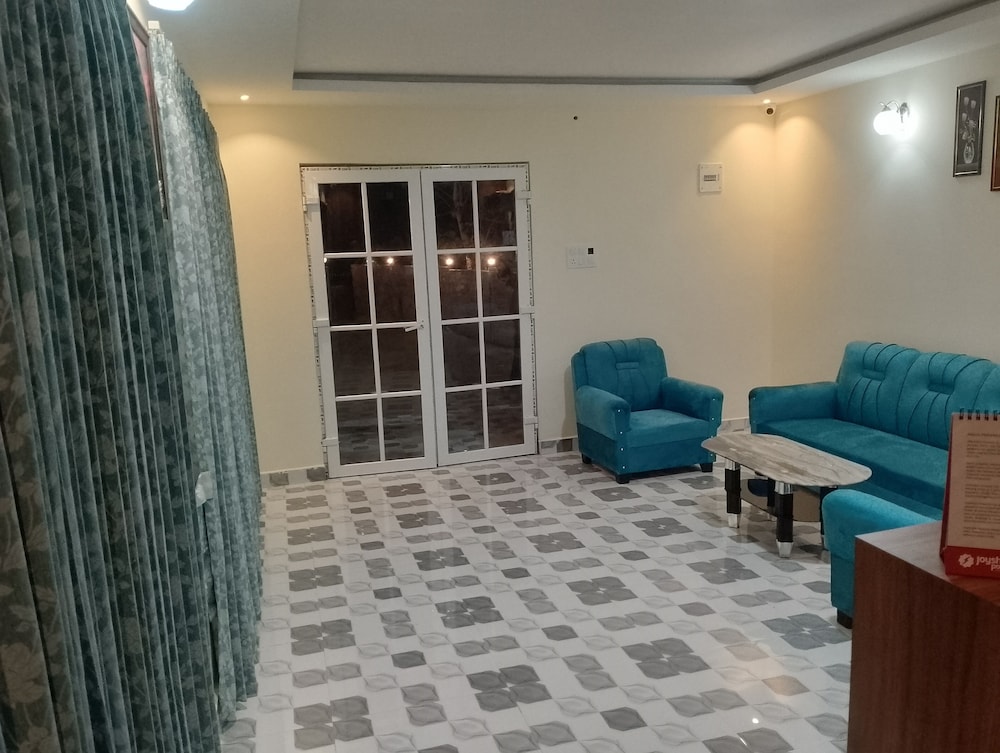 HIYAS RETREAT
