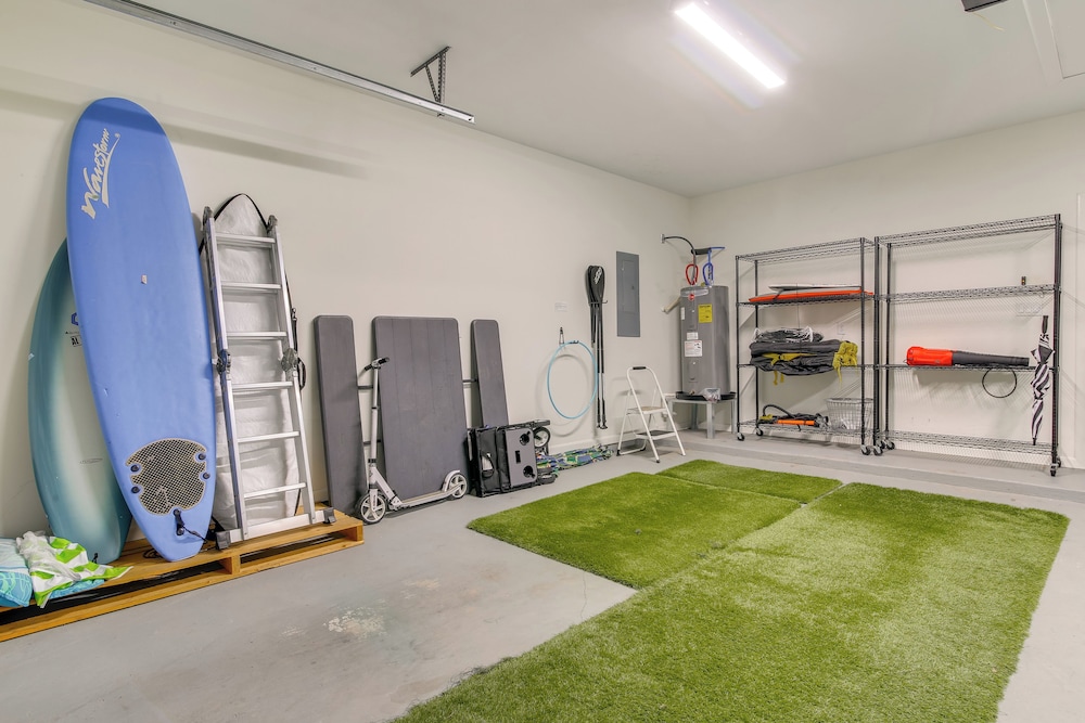 Private Pool & Gym! Winter Escape Near South Padre