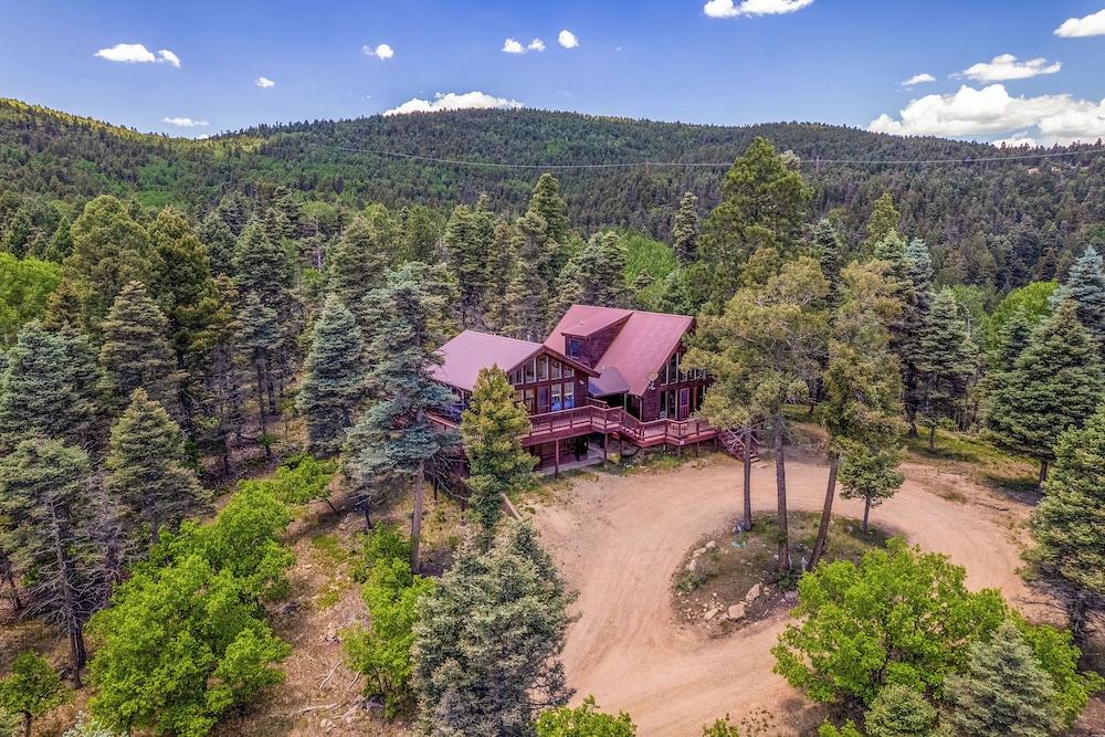 2 Min to Hiking: Cabin w/ Deck in Angel Fire