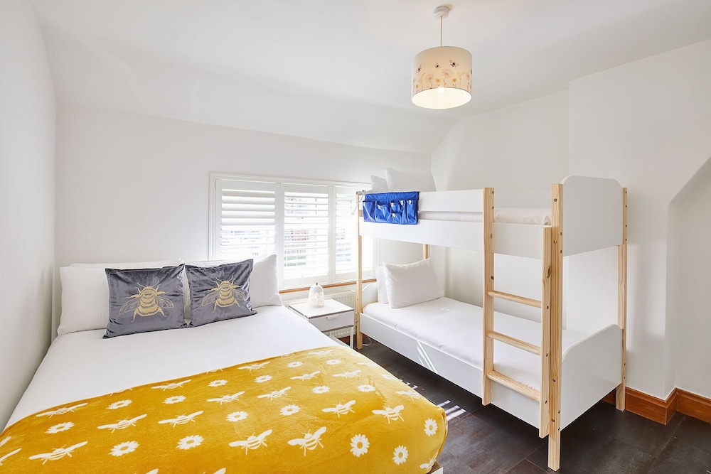 Driffield Vacations - Host Stay Easter Ende Cottage - Property Image 2