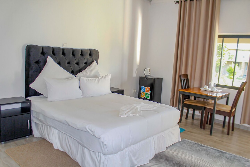Tou Safari Lodge