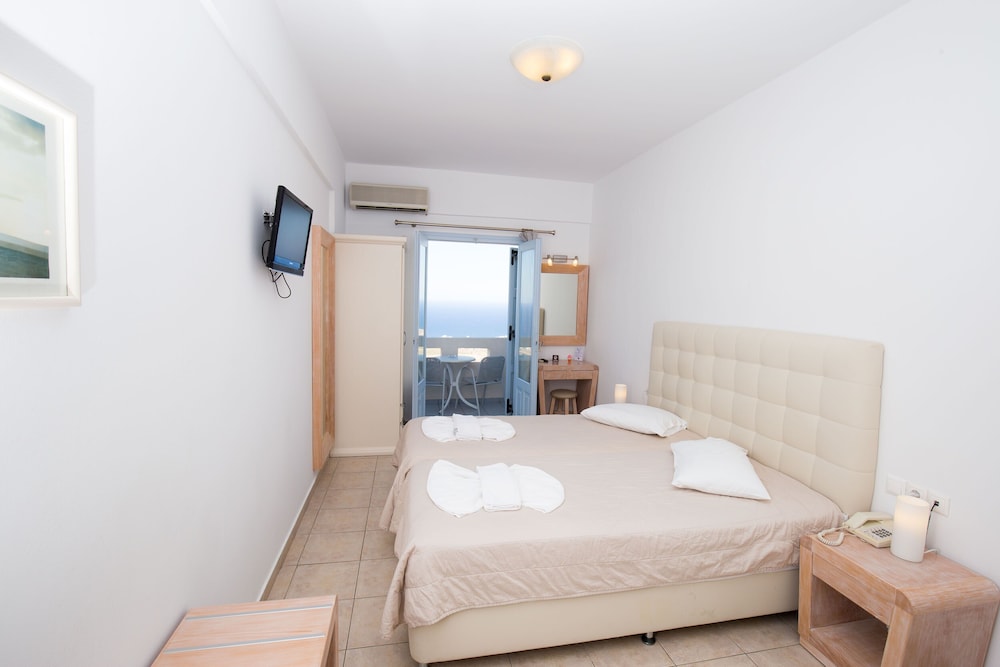 Erato Apartments