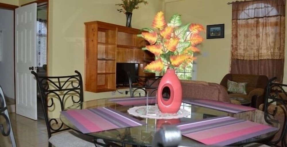 Sea Pearl Vacation Suites