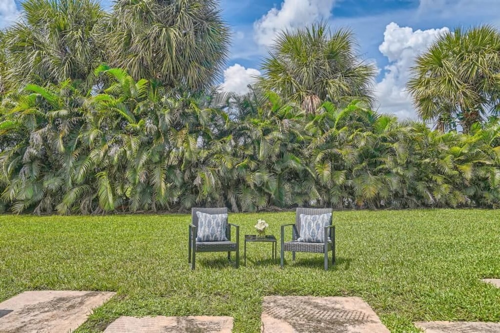 Palm View Terrace