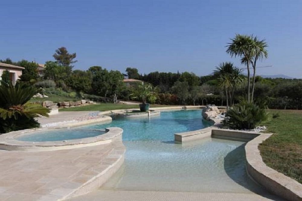 VILLA CARA