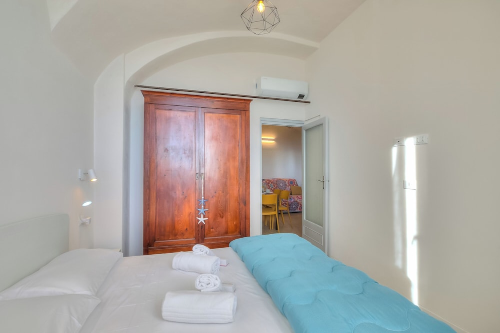 La Casa Sulla Spiaggia - On The Beach view 4