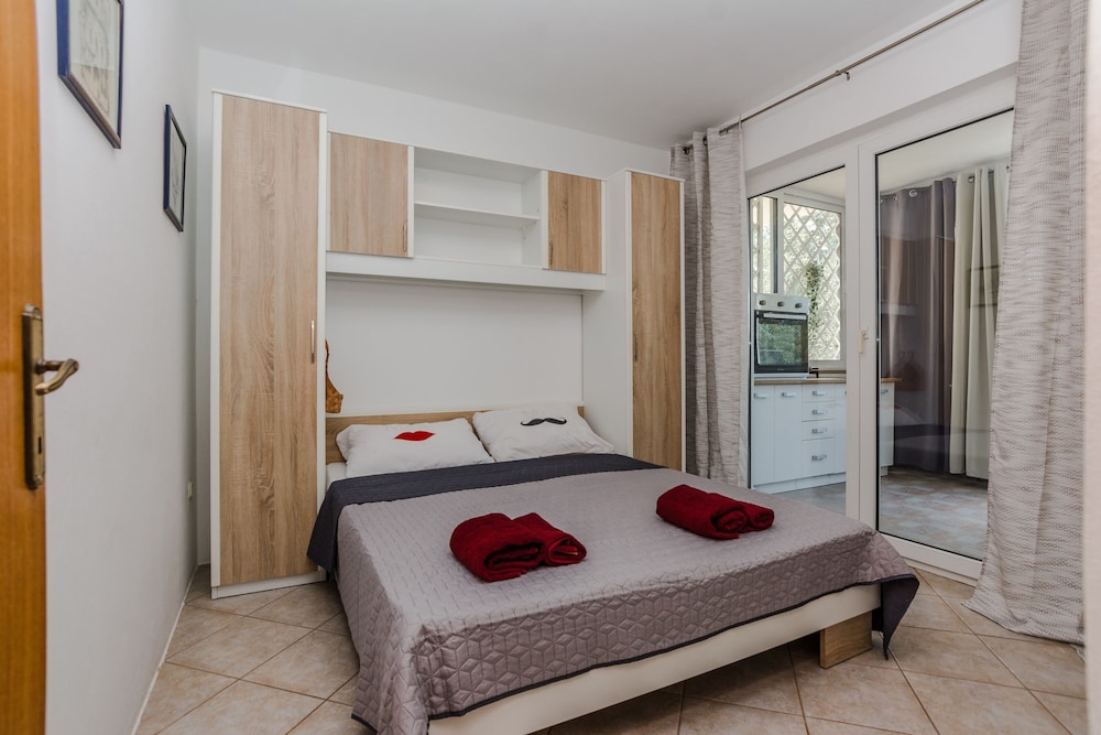 Apartment Jagunic view 3