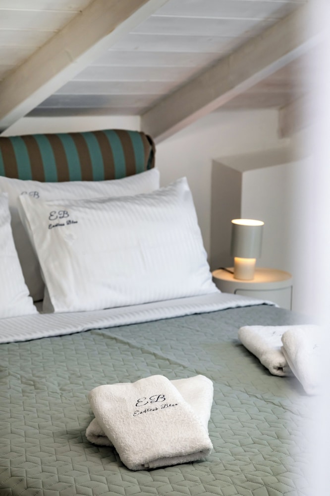 Endless Blue Maisonette