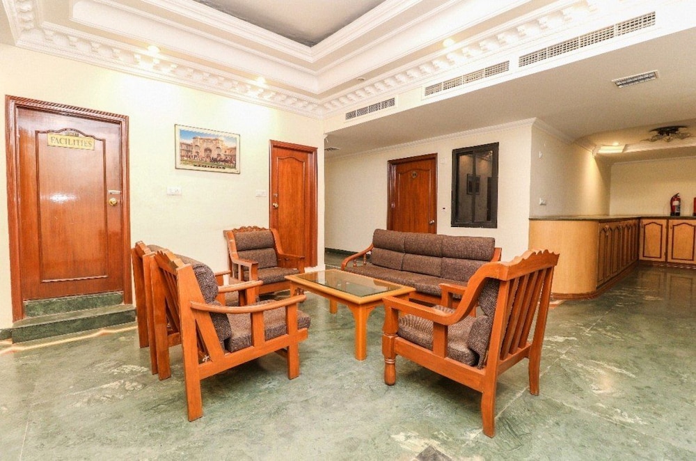 Lobby & Reception