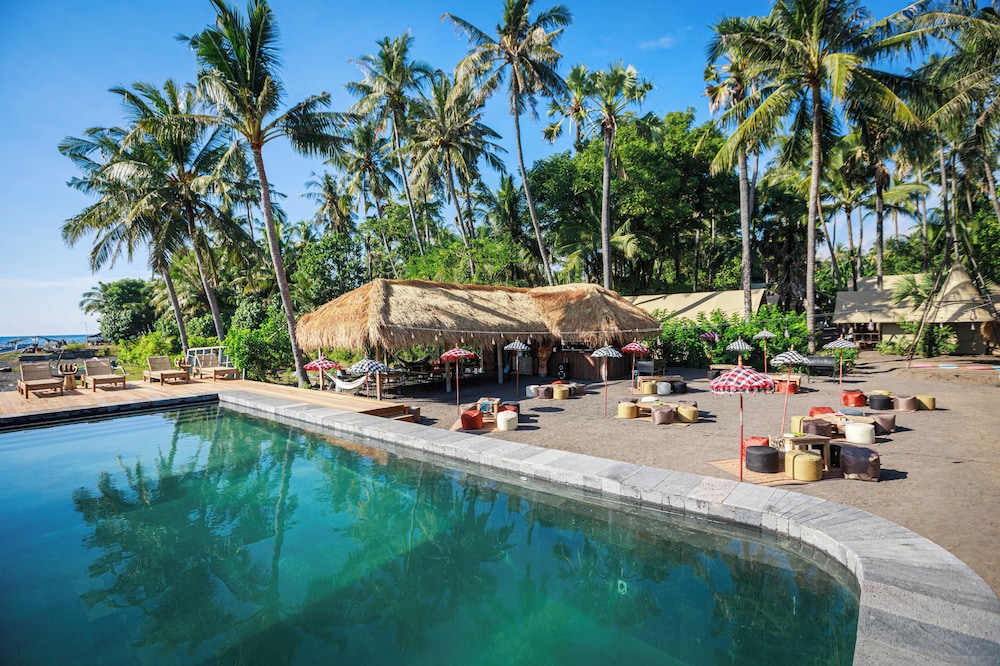 Barefoot Glamping