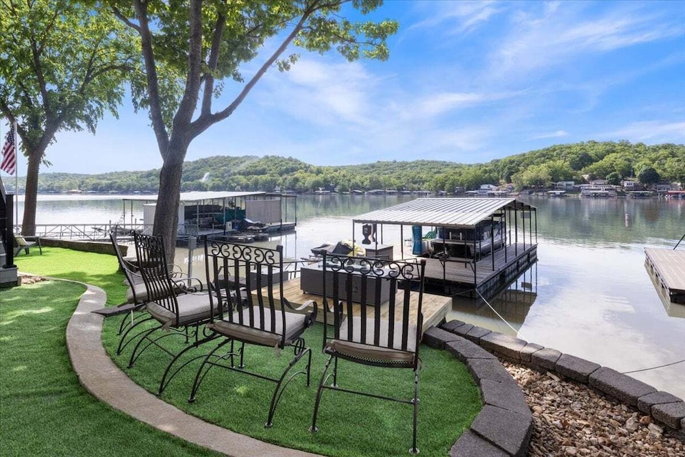 Private Dock, Bunkhouse, Firepit & Kayaks at Mm45