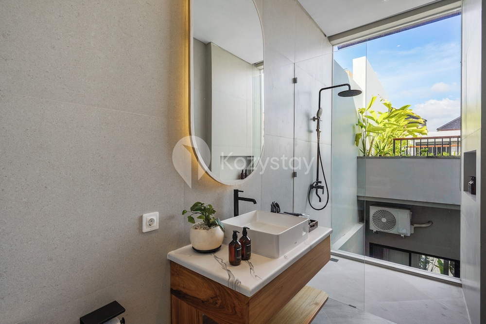 Lucenta Villa by Kozystay - Canggu