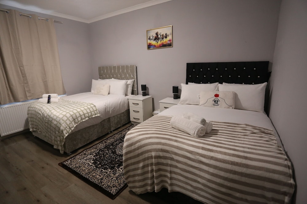 Heathrow roomzzzz B&B