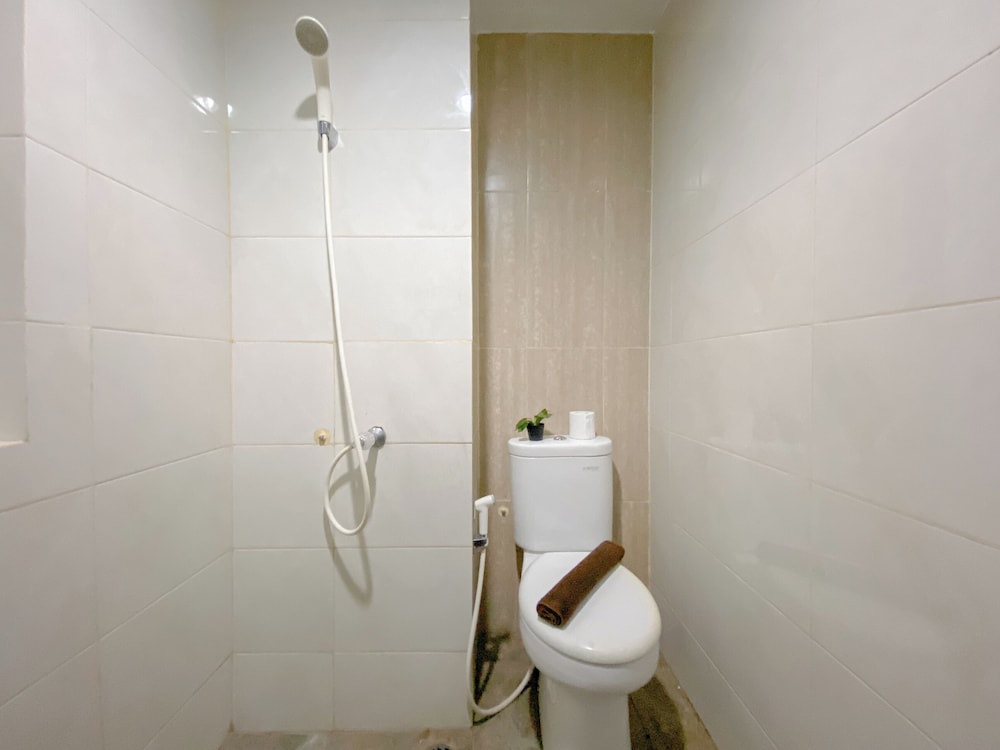 Cozy And Best Deal Studio Apartment Grand Dhika City