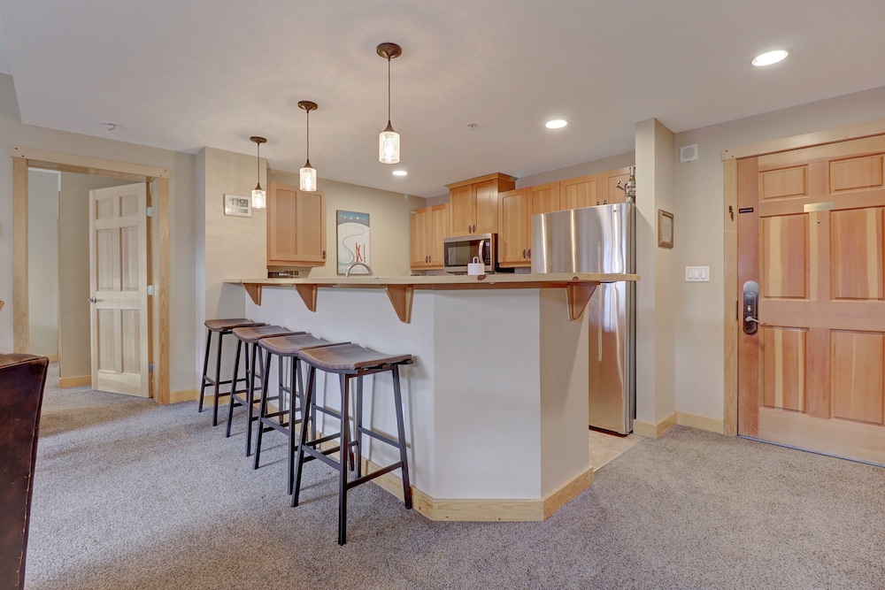 Pp605 Passage Point 3 Bedroom Condo