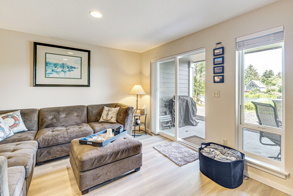 23-mile Canal On-site: Condo in Ocean Shores!