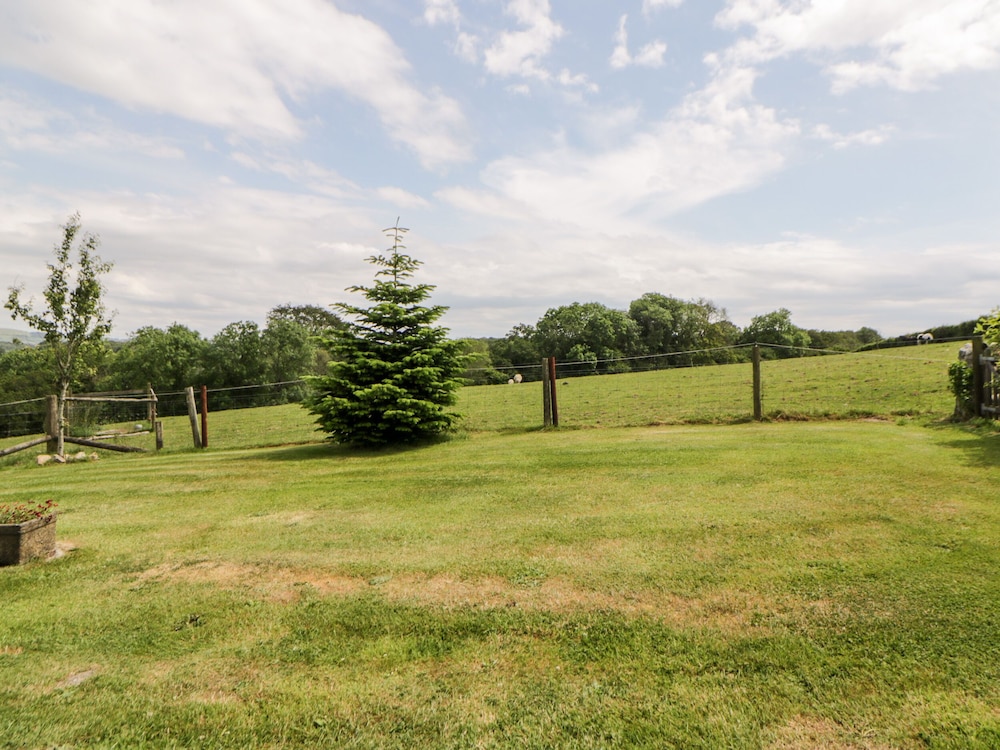 Owl Barn view 4