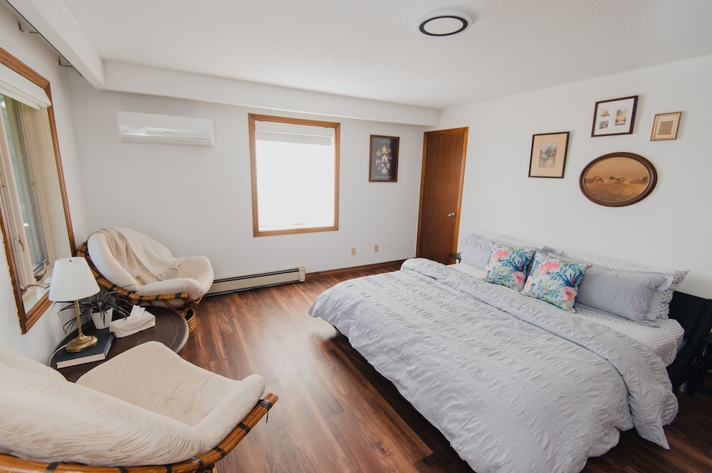 Servus Stratford view 5