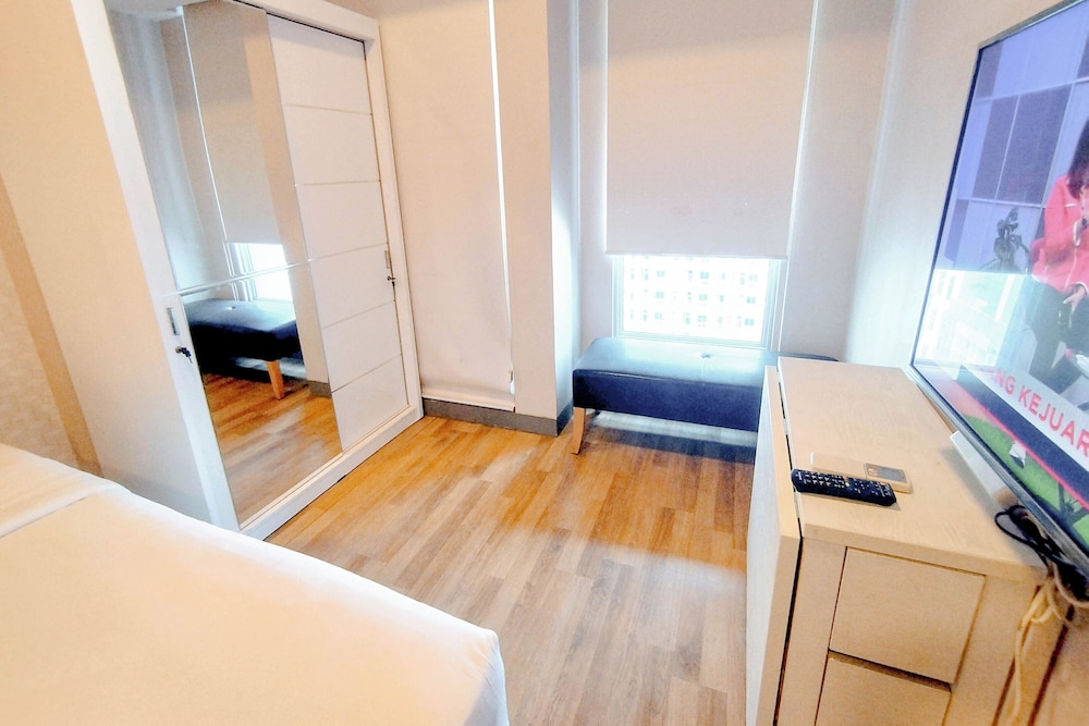 Minimalist Studio Conecting To Mall At Anderson Supermall Mansion Apartment