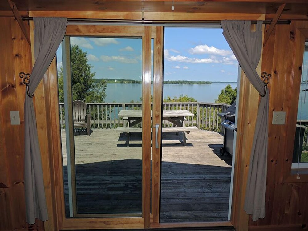 Angel Rock Waterfront Cottages and Vacation Homes
