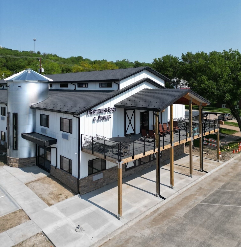 Hamburg Inn Suites - Property Image 15