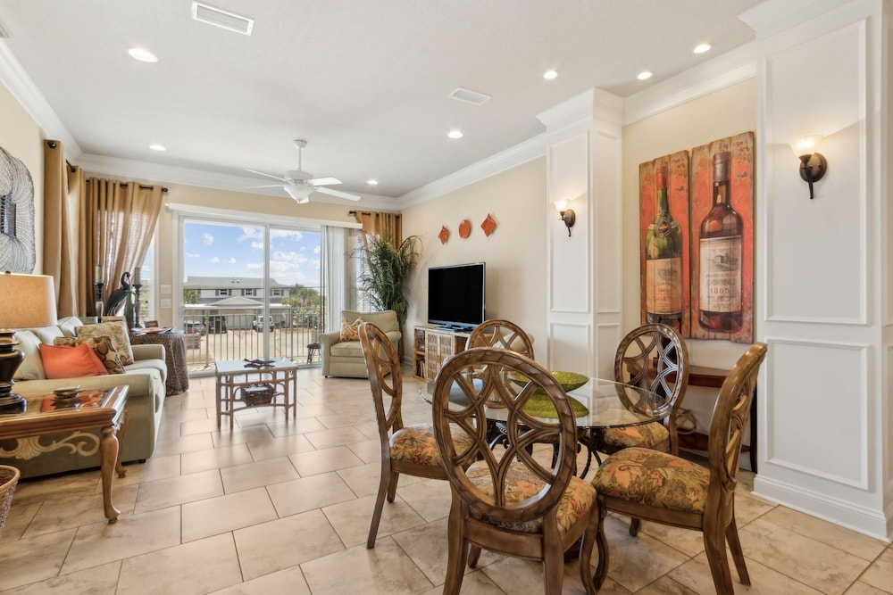 1943 S Fletcher 3 Bedroom Townhouse