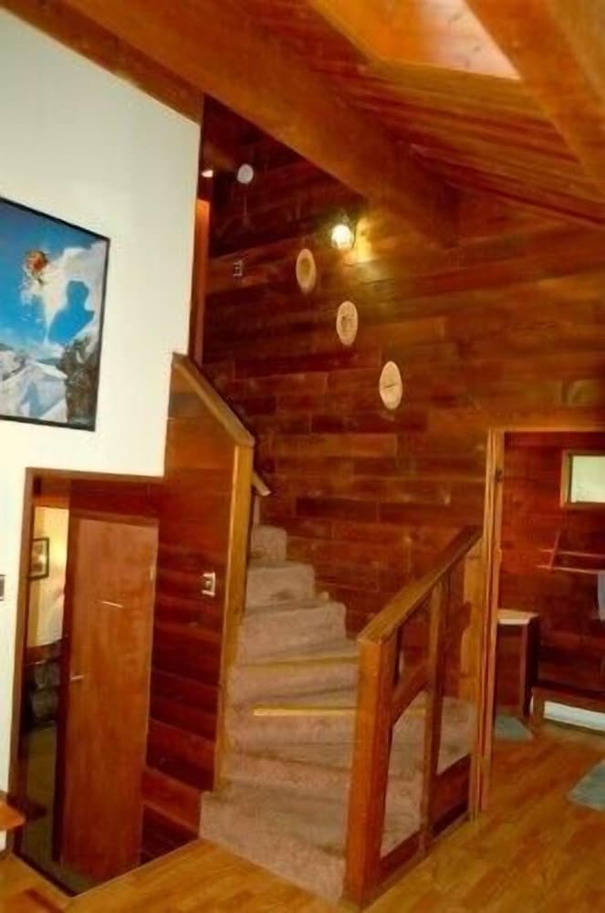 Photo 33