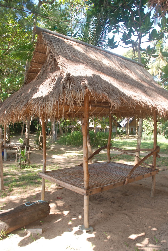 Lanta Coral Beach Resort