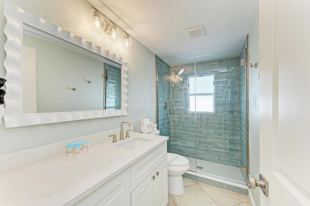 Anna Maria Island Blue Bella Bliss - Private Heated Pool