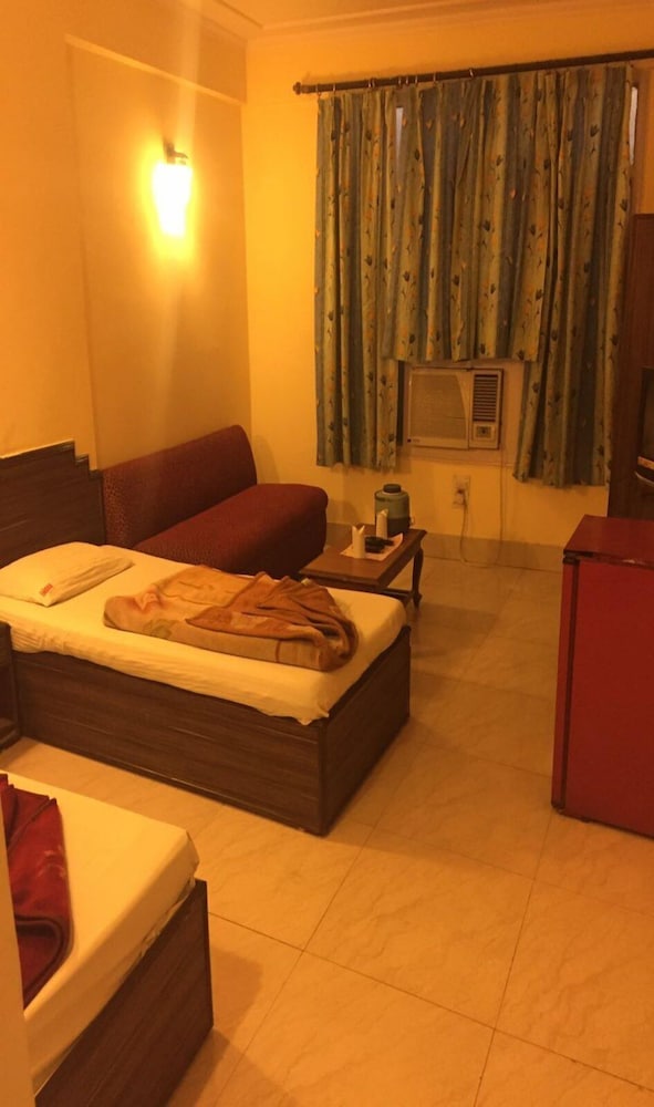 ADB Rooms Hotel India International Dx