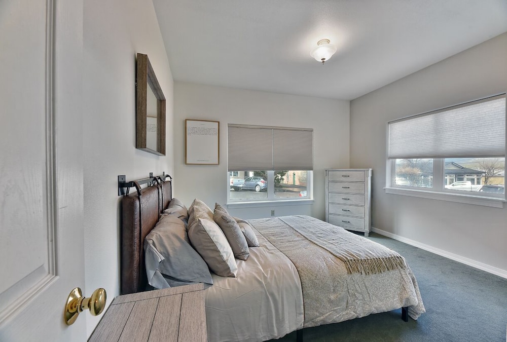 230 4th Street view 5