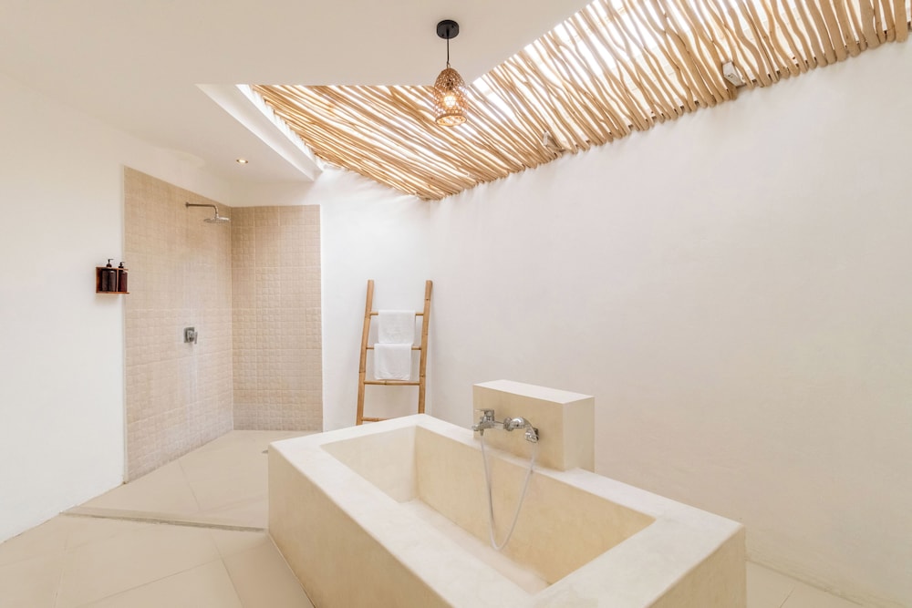 Villa Cocodrilos 2 by Pertama Management