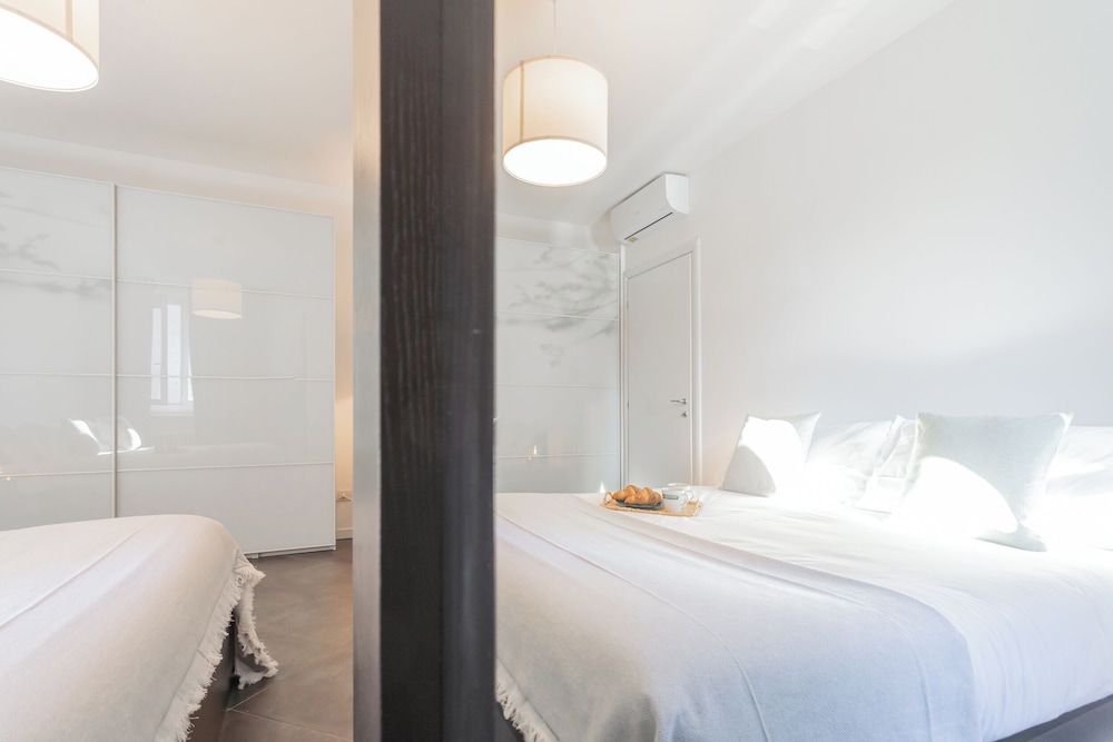 Chiara's Apartment by Rent all Como